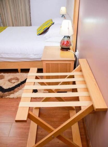 Rosemary Courts Bed And Breakfast Entebbe Esterno foto